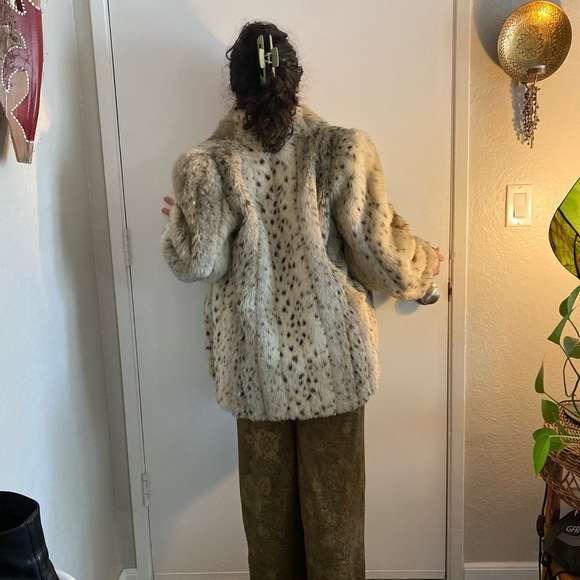 Vintage Style Vi Ltd Womens White Gray Animal Print Fur Winter Overcoat - Picture 7 of 7